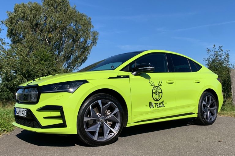 Skoda Enyaq RS Coupe, elektro Fahrschule, Fahrschule Oelstorf, Fahrschule Gödenstorf, Fahrschule Salzhausen, Maximilian Höfler, Fahrschule grünes Auto, Elektro Fahrschule, skoda salzhausen,  Skoda Enyaq, Fahrsimulator, Simdrive, Skoda Enyaq RS Coupe, elektro Fahrschule, Fahrschule Oelstorf, Fahrschule Gödenstorf, Fahrschule Salzhausen, Maximilian Höfler, Fahrschule grünes Auto, Maxi's Fahrschule, grüne fahrschule, Maximilian Höfler, next generation Fahrschule, neue Fahrschule, moderne Fahrschule, fahrschule Hanstedt, Fahrschule Toppenstedt, fahrschule Eyendorf, Fahrschule Winsen, Fahrschule Nindorf, Fahrschule Brackel, Fahrschule Thieshope, begleitetes Fahren, Führerschein salzhausen, BF17, B197 Salzhausen, 