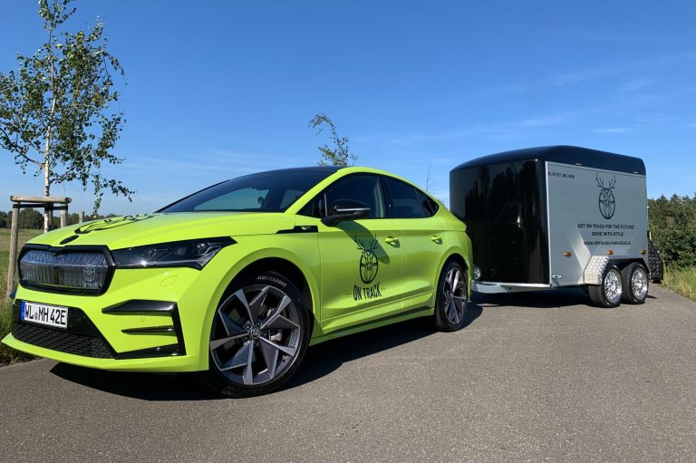 Führerschein B und BE, Debon c500, Skoda Enyaq RS Coupe, elektro Fahrschule, Fahrschule Oelstorf, Fahrschule Gödenstorf, Fahrschule Salzhausen, Maximilian Höfler, Fahrschule grünes Auto, Maxi's Fahrschule, Elektro Fahrschule, skoda salzhausen,  Skoda Enyaq, Fahrsimulator, Simdrive, Skoda Enyaq RS Coupe, elektro Fahrschule, Fahrschule Oelstorf, Fahrschule Gödenstorf, Fahrschule Salzhausen, Maximilian Höfler, Fahrschule grünes Auto, Maxi's Fahrschule, grüne fahrschule, Maximilian Höfler, next generation Fahrschule, neue Fahrschule, moderne Fahrschule, fahrschule Hanstedt, Fahrschule Toppenstedt, fahrschule Eyendorf, Fahrschule Winsen, Fahrschule Nindorf, Fahrschule Brackel, Fahrschule Thieshope, begleitetes Fahren, Führerschein salzhausen, BF17, B197 Salzhausen, 