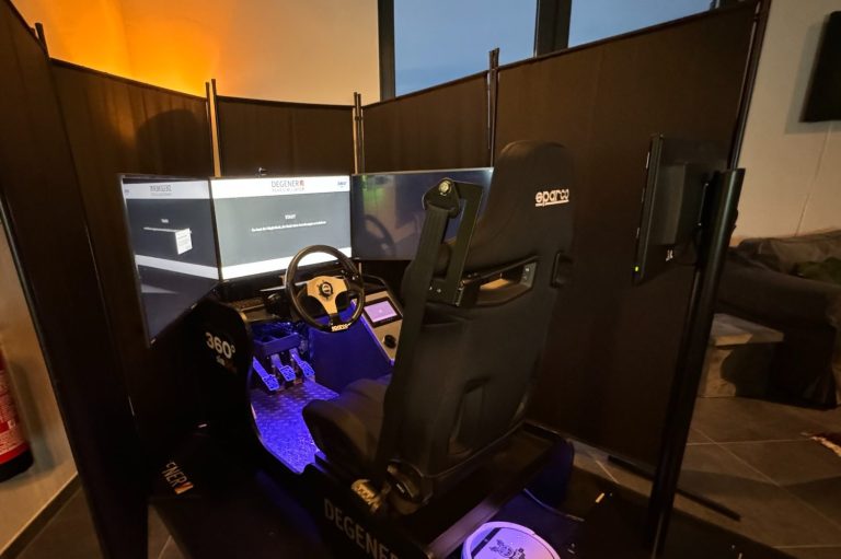 Elektro Fahrschule, skoda salzhausen,  Skoda Enyaq, Fahrsimulator, Simdrive, Skoda Enyaq RS Coupe, elektro Fahrschule, Fahrschule Oelstorf, Fahrschule Gödenstorf, Fahrschule Salzhausen, Maximilian Höfler, Fahrschule grünes Auto, Maxi's Fahrschule, grüne fahrschule, Maximilian Höfler, next generation Fahrsachule, neue Fahrschule, moderne Fahrschule, fahrschule Hanstedt, Fahrschule Toppenstedt, fahrschule Eyendorf, Fahrschule Winsen, Fahrschule Nindorf, Fahrschule Brackel, Fahrschule Thieshope